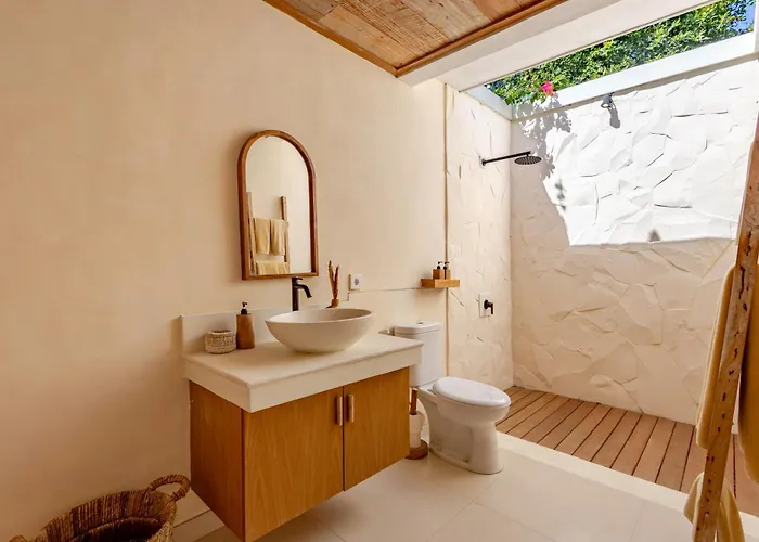The Pink Joglo, A Cheerful 3bdr W/pool And Rice-field View. Villa *