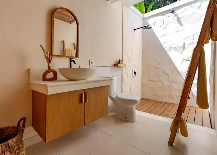 The Pink Joglo, A Cheerful 3bdr W/pool And Rice-field View. Villa *