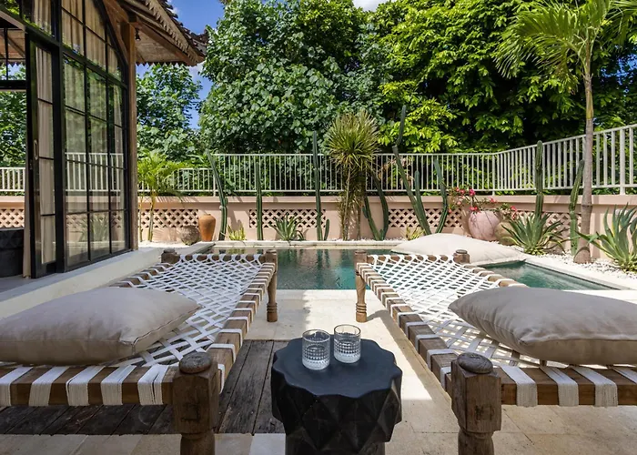The Pink Joglo, A Cheerful 3bdr W/pool And Rice-field View. Villa Dalung (Bali)