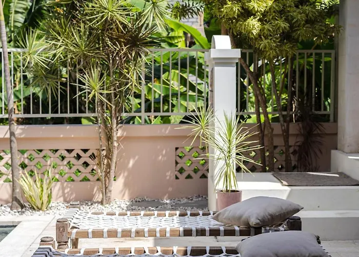 The Pink Joglo, A Cheerful 3bdr W/pool And Rice-field View. * Dalung (Bali)