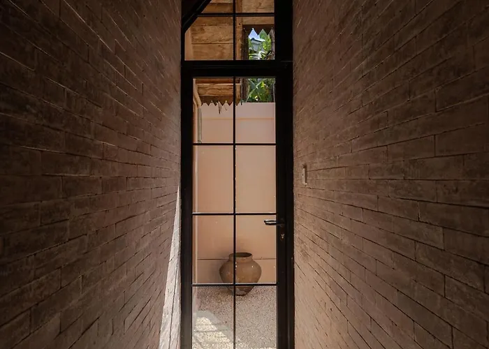The Pink Joglo, A Cheerful 3bdr W/pool And Rice-field View.