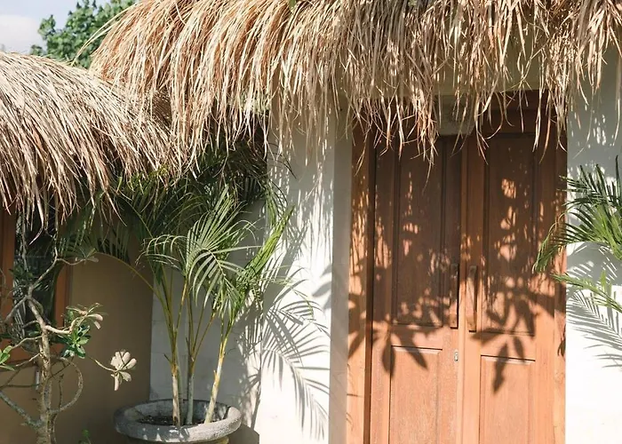 Villa The Pink Joglo, A Cheerful 3bdr W/pool And Rice-field View. Dalung (Bali)